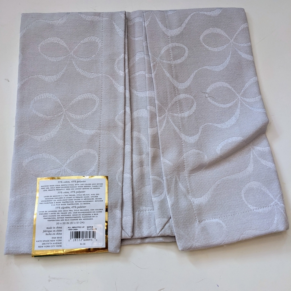 Set of eight (8) Kate Spade Napkins All Wrapped Up Platinum